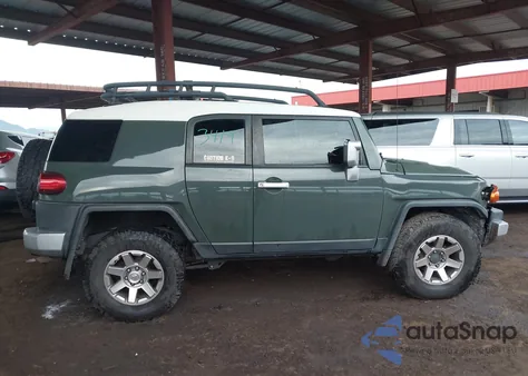 2014 Toyota Fj Cruiser z USA, uszkodzony, nr VIN JTEBU4BF9EK197893